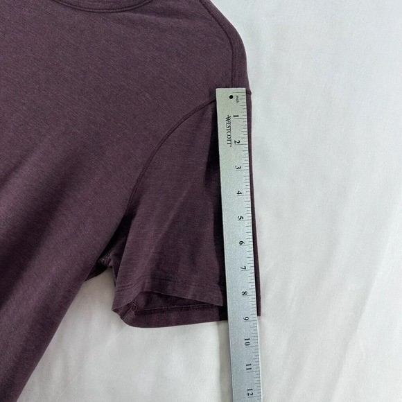 Lululemon Shirt Mens Size M Crewneck Short Sleeve Jersey Heather Purple - Picture 9 of 10